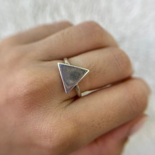 Anillo Triangulo